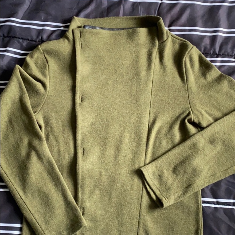 Light button up jacket - Picture 4 of 10